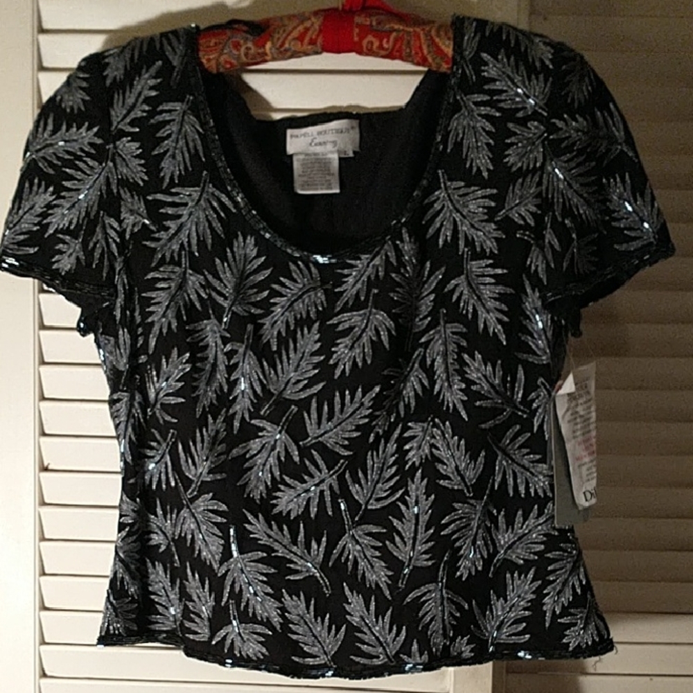 NWT Papell Boutique Black and Silver beaded Leaf Design evening Blouse sz LG